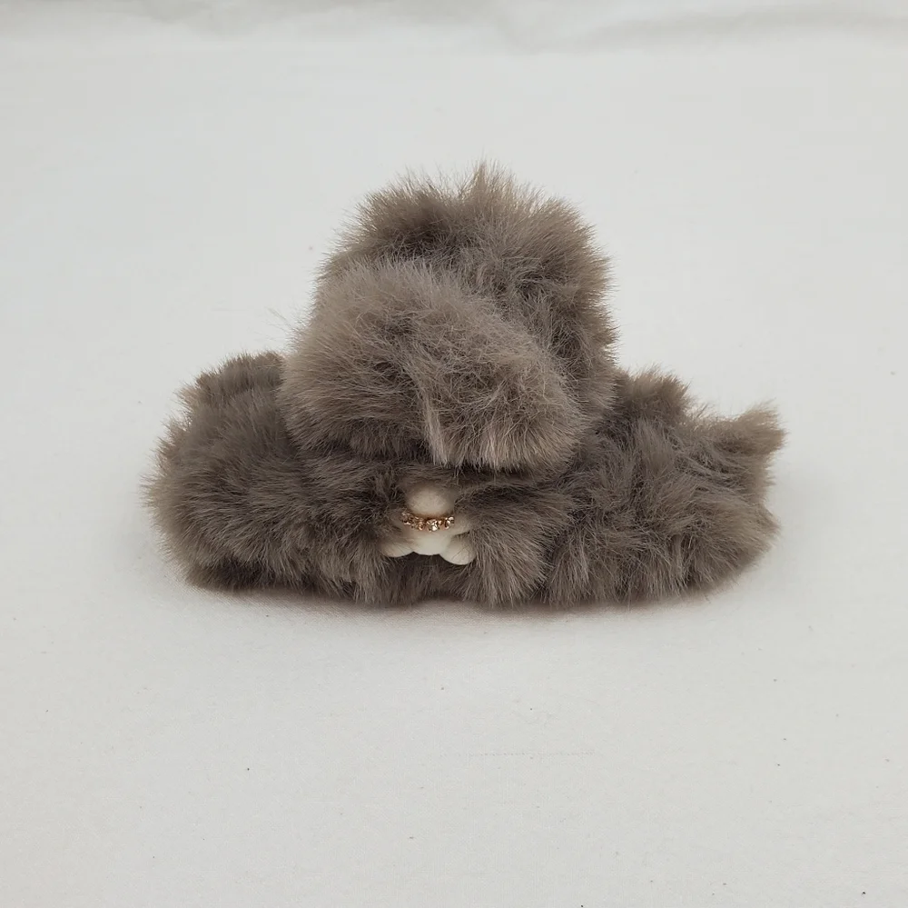 Plush hair claw clip hair accessories